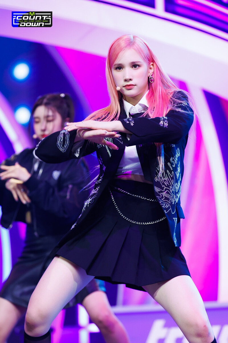 221013 Kep1er Bahiyyih 'WE FRESH' at M Countdown documents 2