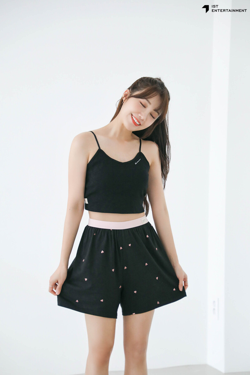 230612 IST Naver post- EUNJI 'Nareun Lookbook'  behind documents 10