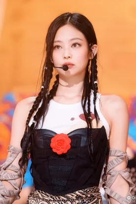 220828 BLACKPINK Jennie - 'Pink Venom' at Inkigayo