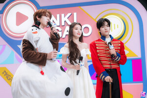 240707 Red Velvet Irene, ZB1 Yujin & Moon Sunghyun - Inkigayo MCs