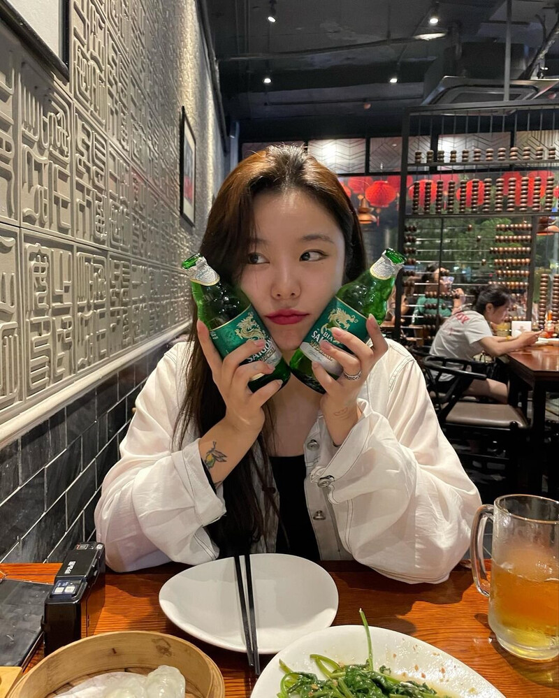 220810 Whee In Instagram Update documents 3