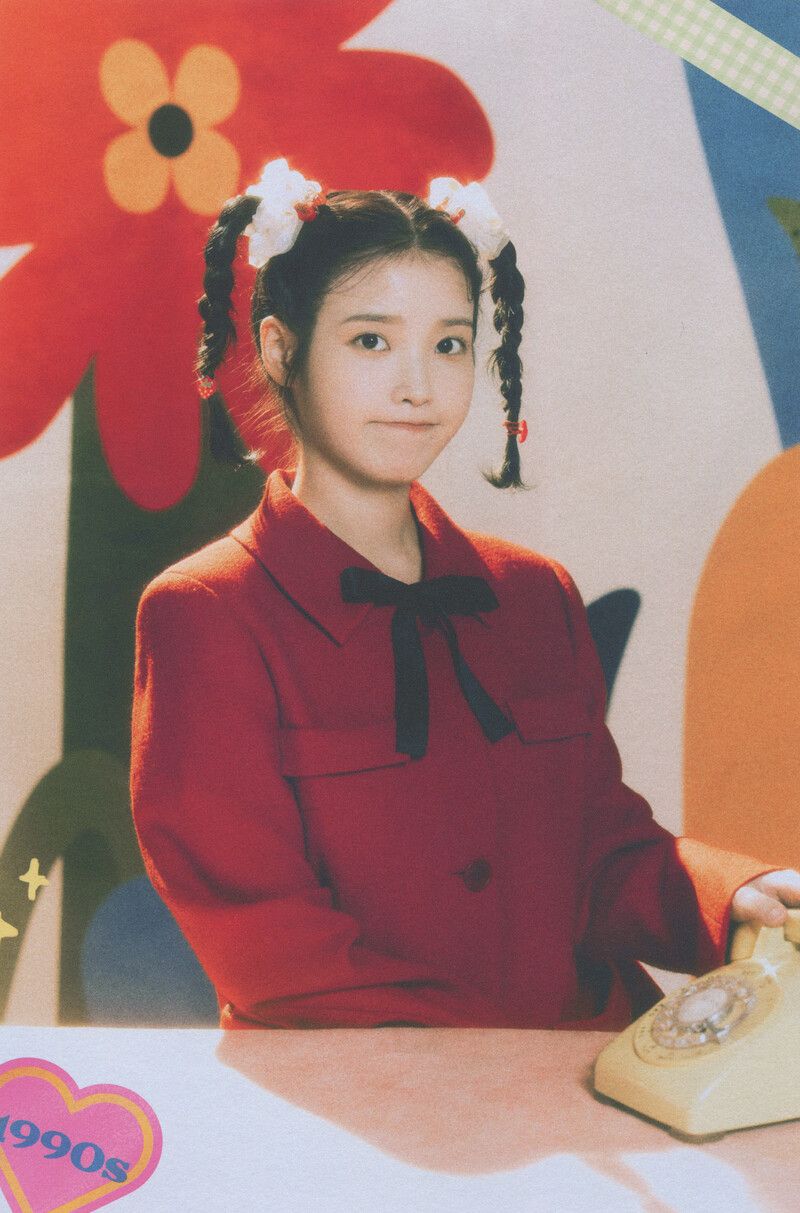 IU - 5th Official ‘UAENA’ Fanclub Kit [SCANS] documents 3