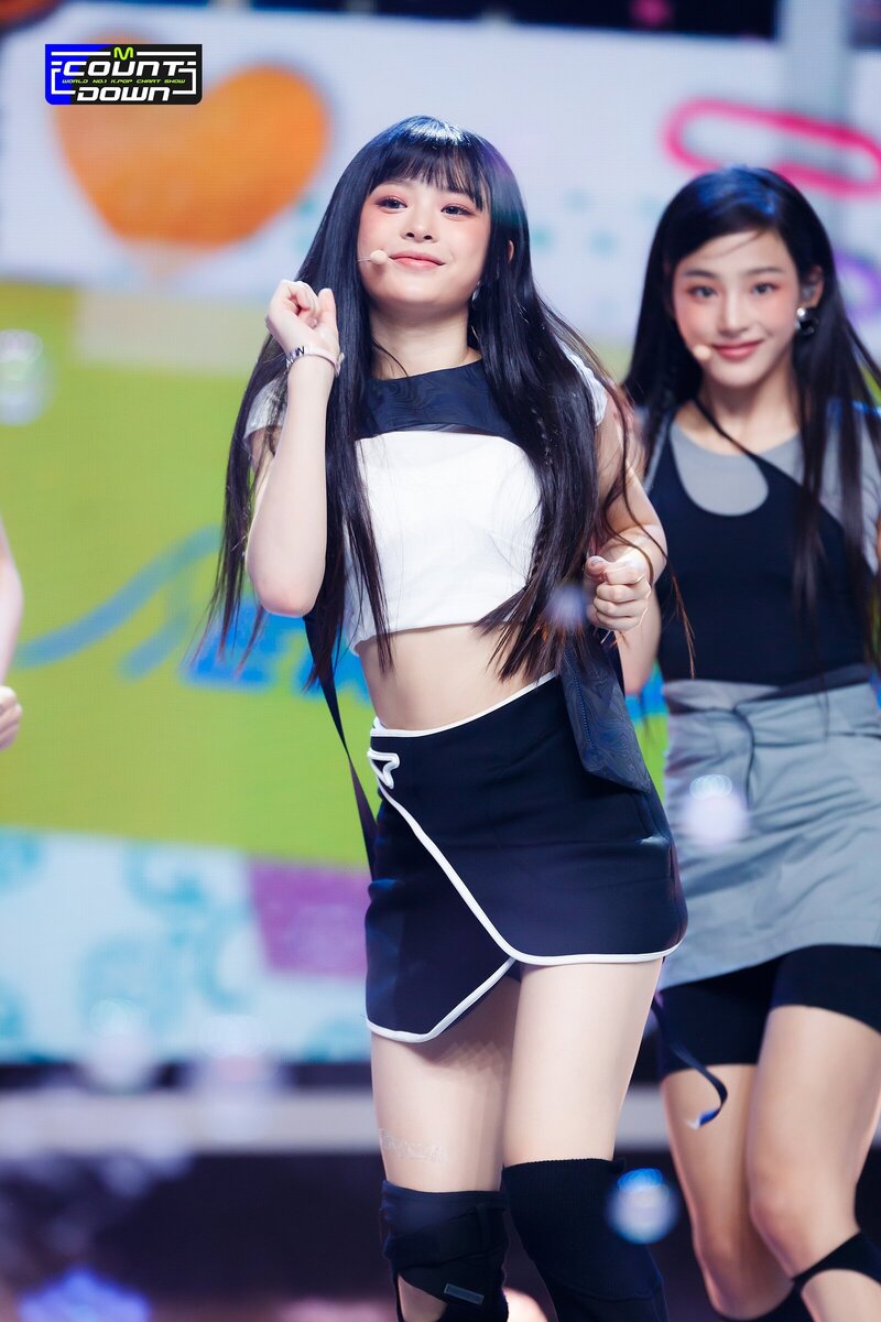 220804 NewJeans Hanni 'Cookie' at M Countdown documents 7