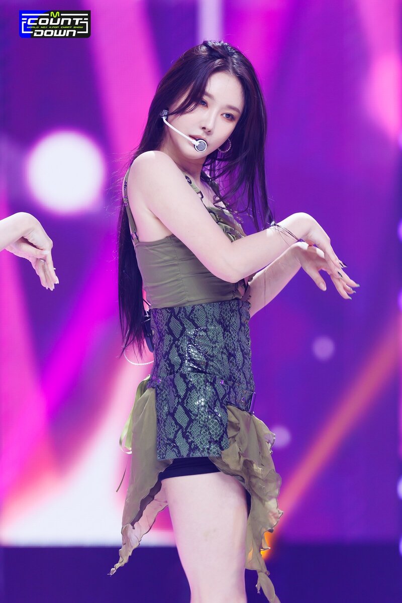 230803 BBGIRLS Minyoung - 'ONE MORE TIME' at M COUNTDOWN | kpopping