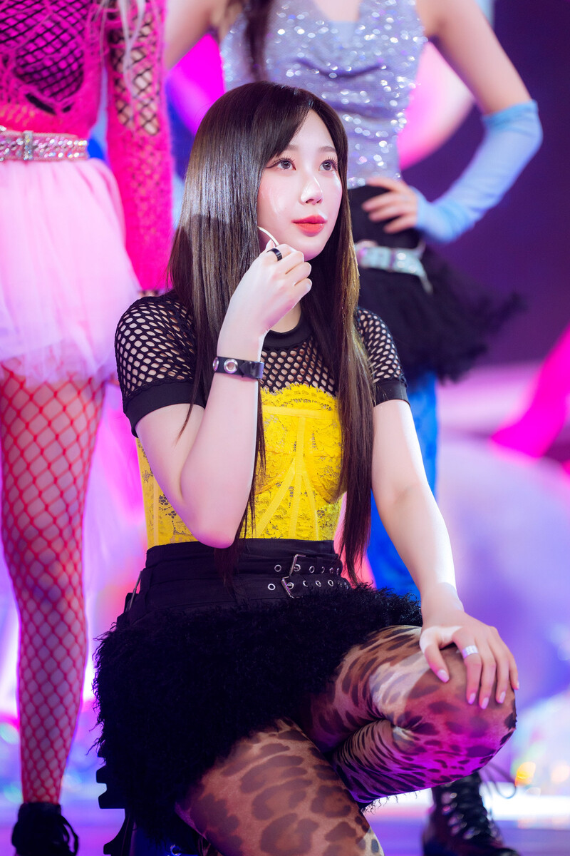 240519 aespa Giselle - 'Supernova' at Inkigayo documents 7