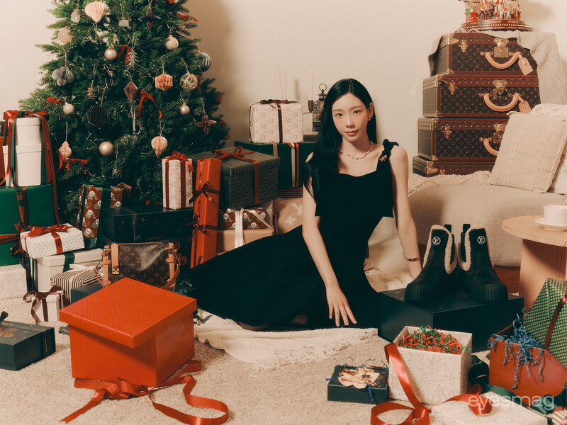 TAEYEON x Louis Vuitton Holiday 2024 Edition for Eyes Magazine documents 3