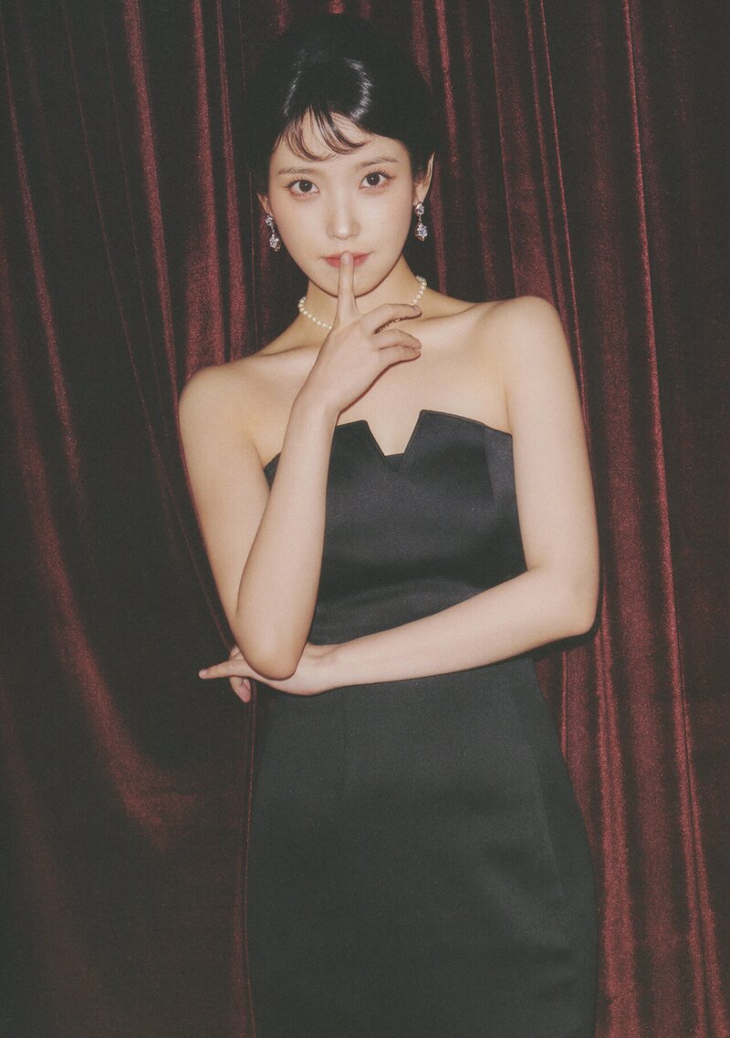 UAENA 6th OFFICIAL FANCLUB KIT PHOTO BOOK [2] documents 22