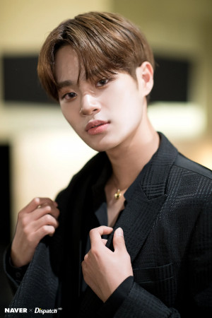 AB6IX Daehwi "BLIND FOR LOVE" music video shoot by Naver x Dispatch