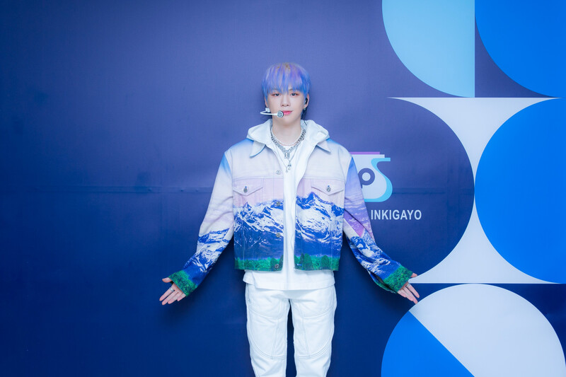 220529 SBS Twitter Update- KANG DANIEL at INKIGAYO Photowall documents 1