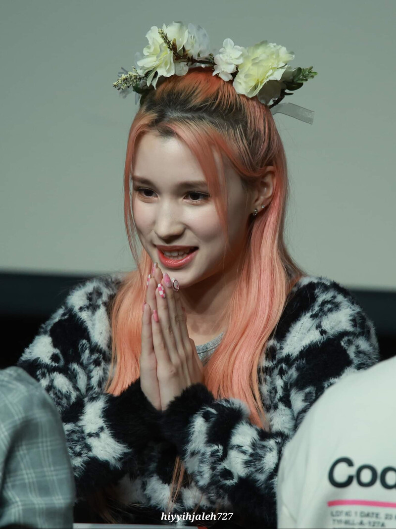 221118 Kep1er Bahiyyih - Fansign Event documents 16