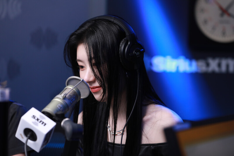 221122 SiriusXM Twitter Update - ITZY documents 8