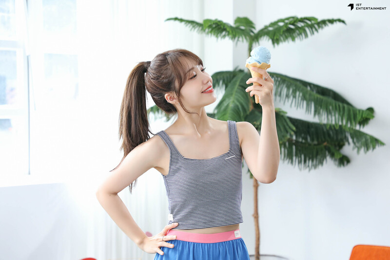 230612 IST Naver post- EUNJI 'Nareun Lookbook'  behind documents 6