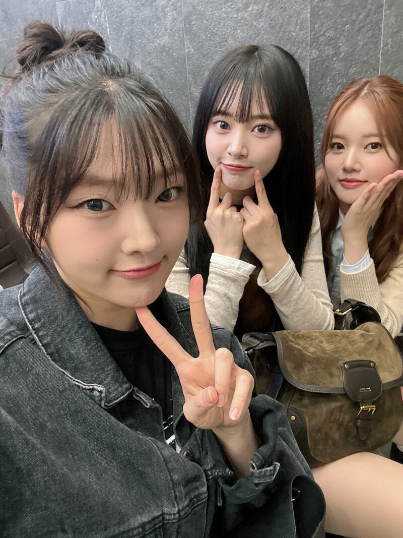 241026 - Weeekly Members Twitter Update with Park Soeun, Lee Soojin n ZOA documents 2