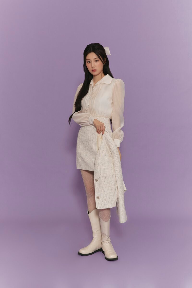 Kang Hyewon for Roem 2023 Pre-Spring Collection documents 6