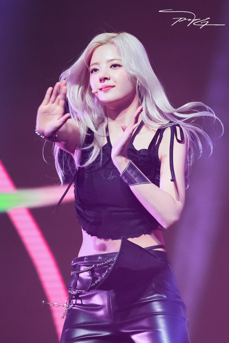 230617 ITZY Lia - Lotte Duty Free Family Concert documents 1