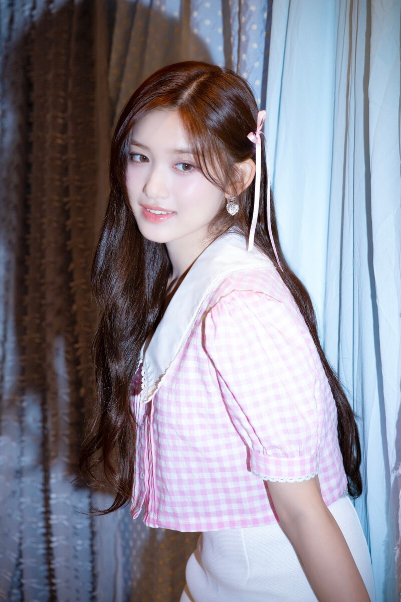 240210 Starship Entertainment Naver Update - Behind the Scenes of IVE Season's Greetings "A Fairy's Wish" - LEESEO documents 5