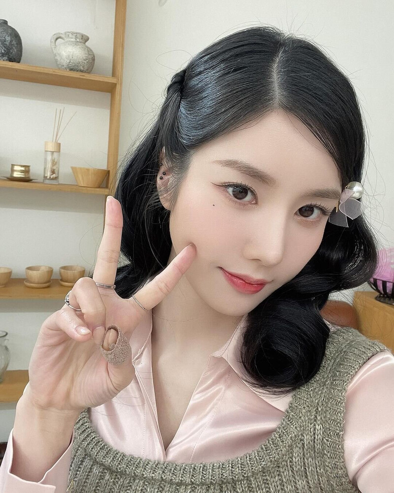 240211 KWON EUN BI Instagram Update documents 8