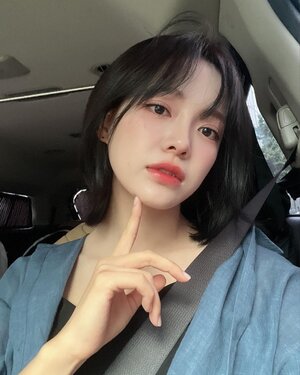 220915 Sejeong Instagram Update