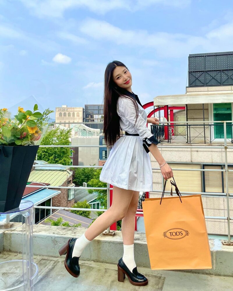 210601 Red Velvet Joy Instagram Update documents 3