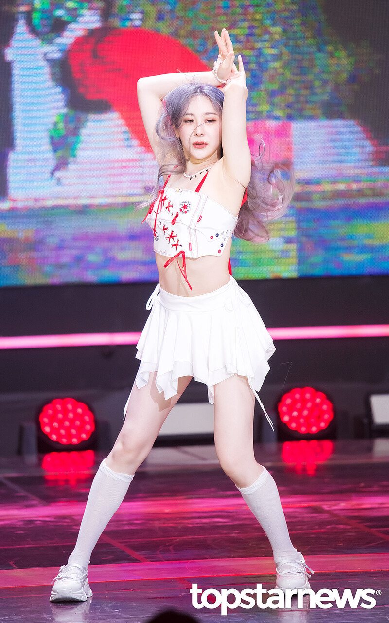 230912 Chae Yeon - SBS 'The Show' Live Broadcast documents 6