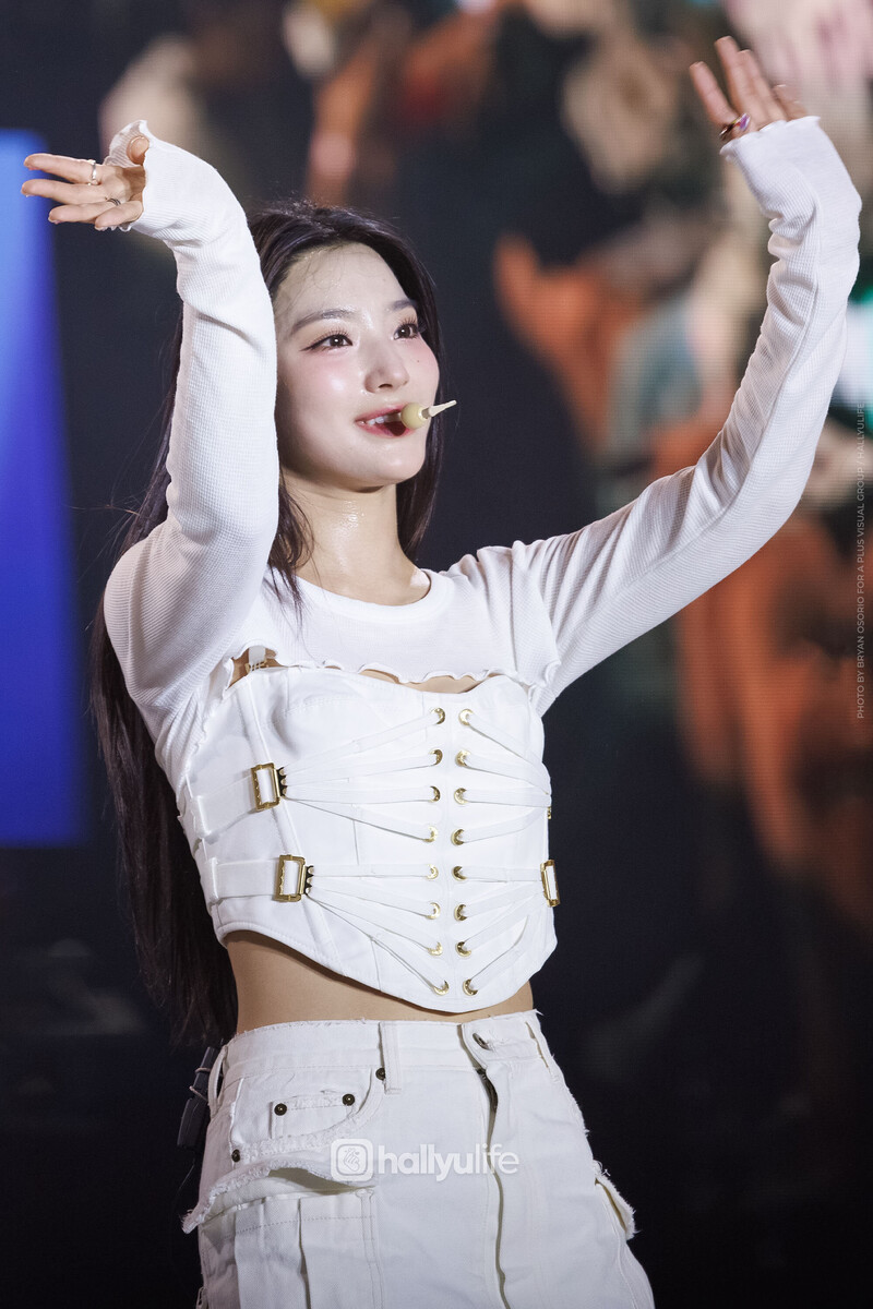 240511 fromis_9 Saerom - KWAVE Music Festival in Manila documents 2