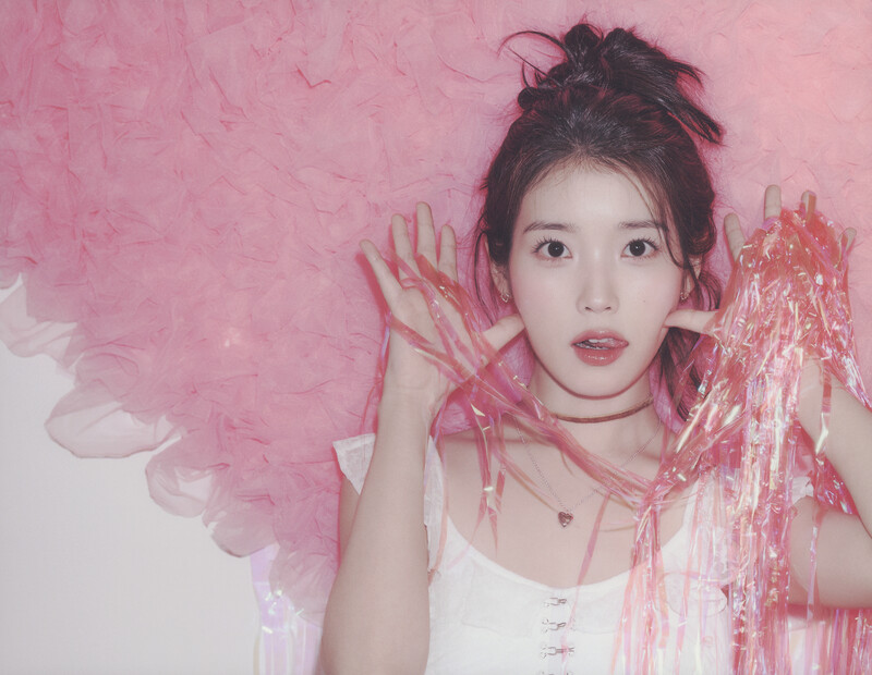 IU - 7th Official Fanclub Kit "UAENA" (Scans) documents 4