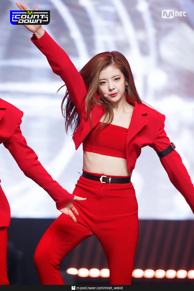 210513 ITZY 'Mafia in the morning' at M Countdown documents 18