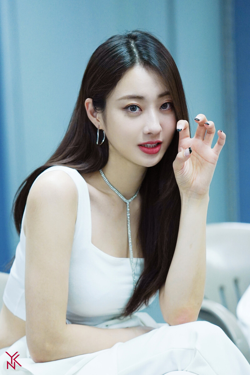 210612 YNK Naver Post - 9Muses Kyungri MMTG Concert Behind documents 3