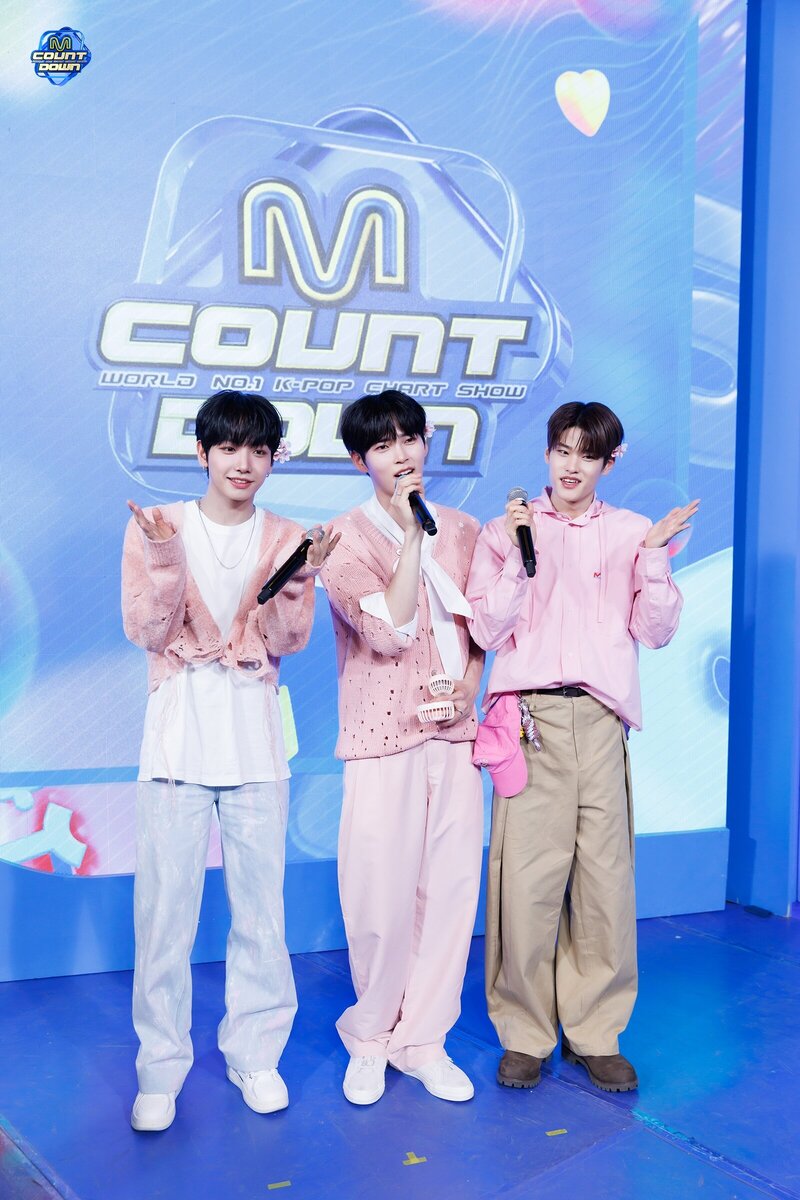 240411 MC Sohee, Jaehyun and Hanbin at M Countdown documents 9