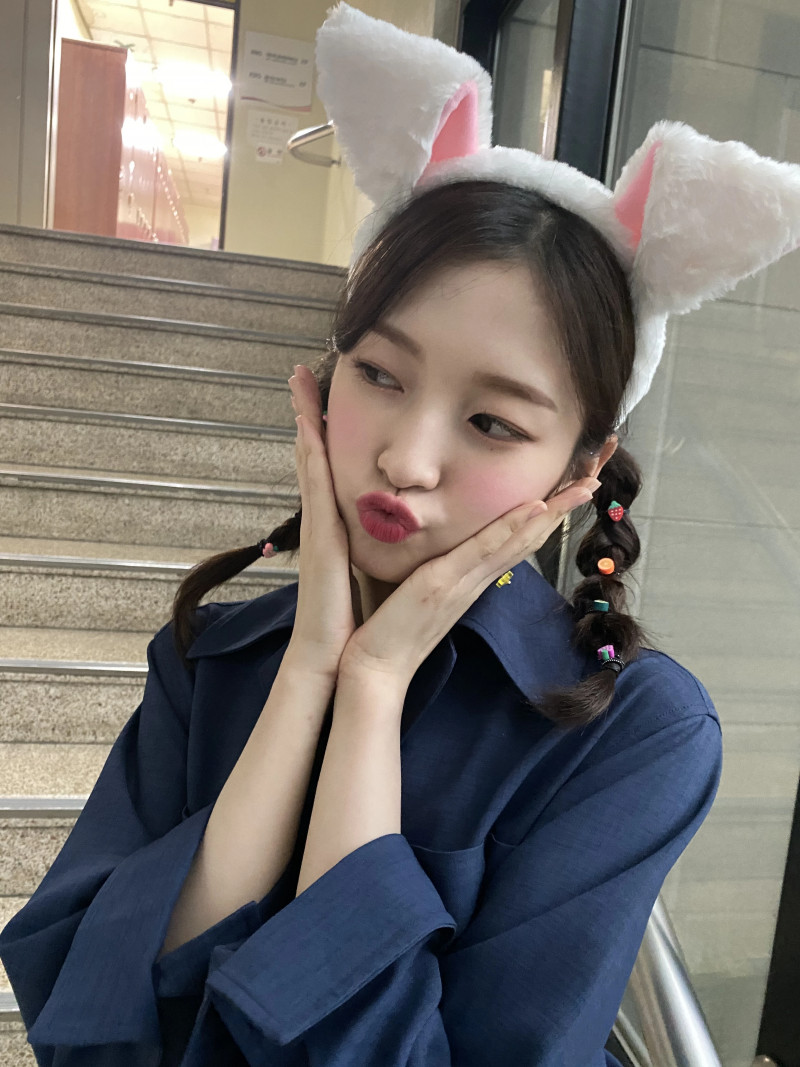 210430 OH MY GIRL SNS UPdate - Arin documents 4