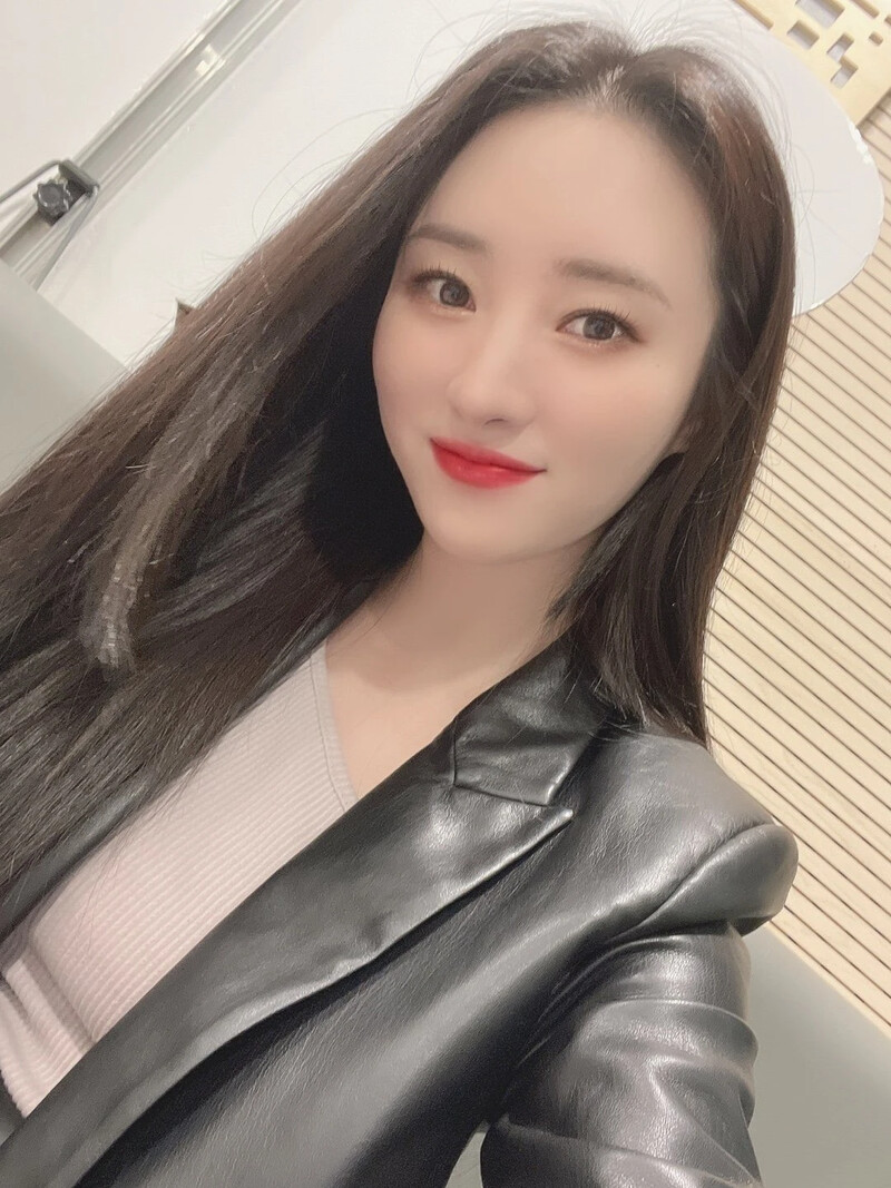 210504 SuA Twitter Update (DREAMCATCHER) documents 1