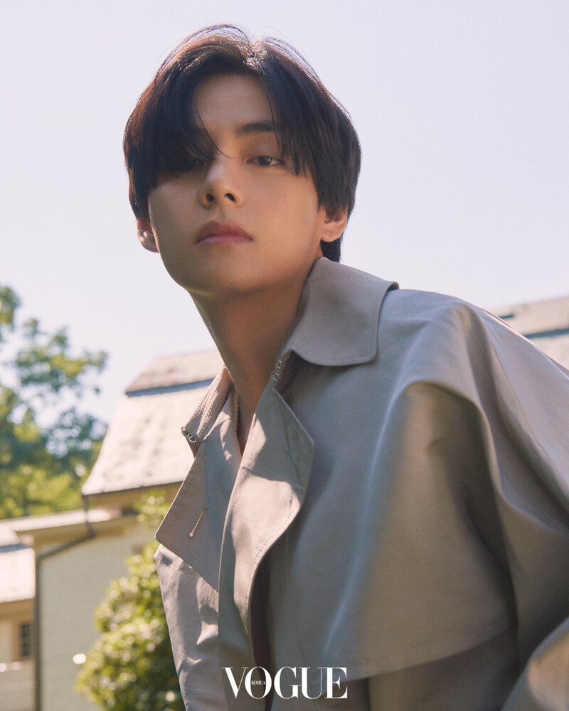 BTS V for VOGUE Korea x CARTIER October Issue 2022 documents 18