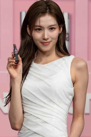 240711 - SANA at YSL LOVESHINE FACTORY Event in Tokyo