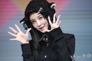 241112 Kep1er Dayeon - Dear My Muse Fansign