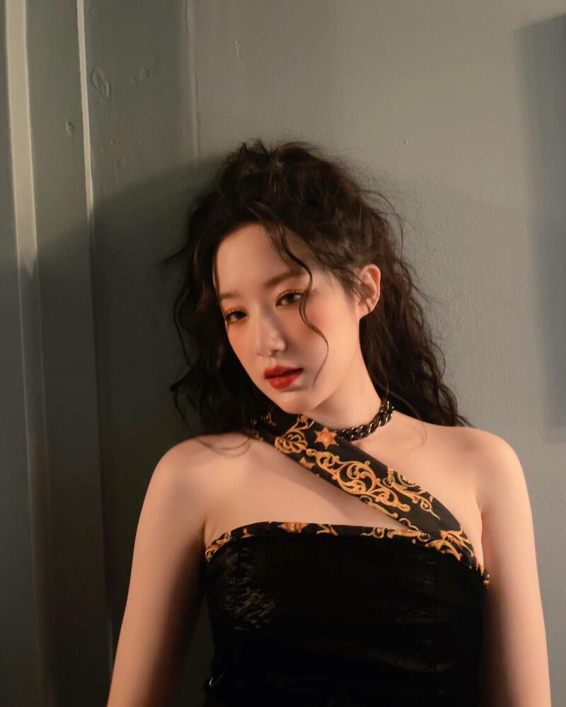 220730 (G)I-DLE Shuhua Instagram Update documents 4