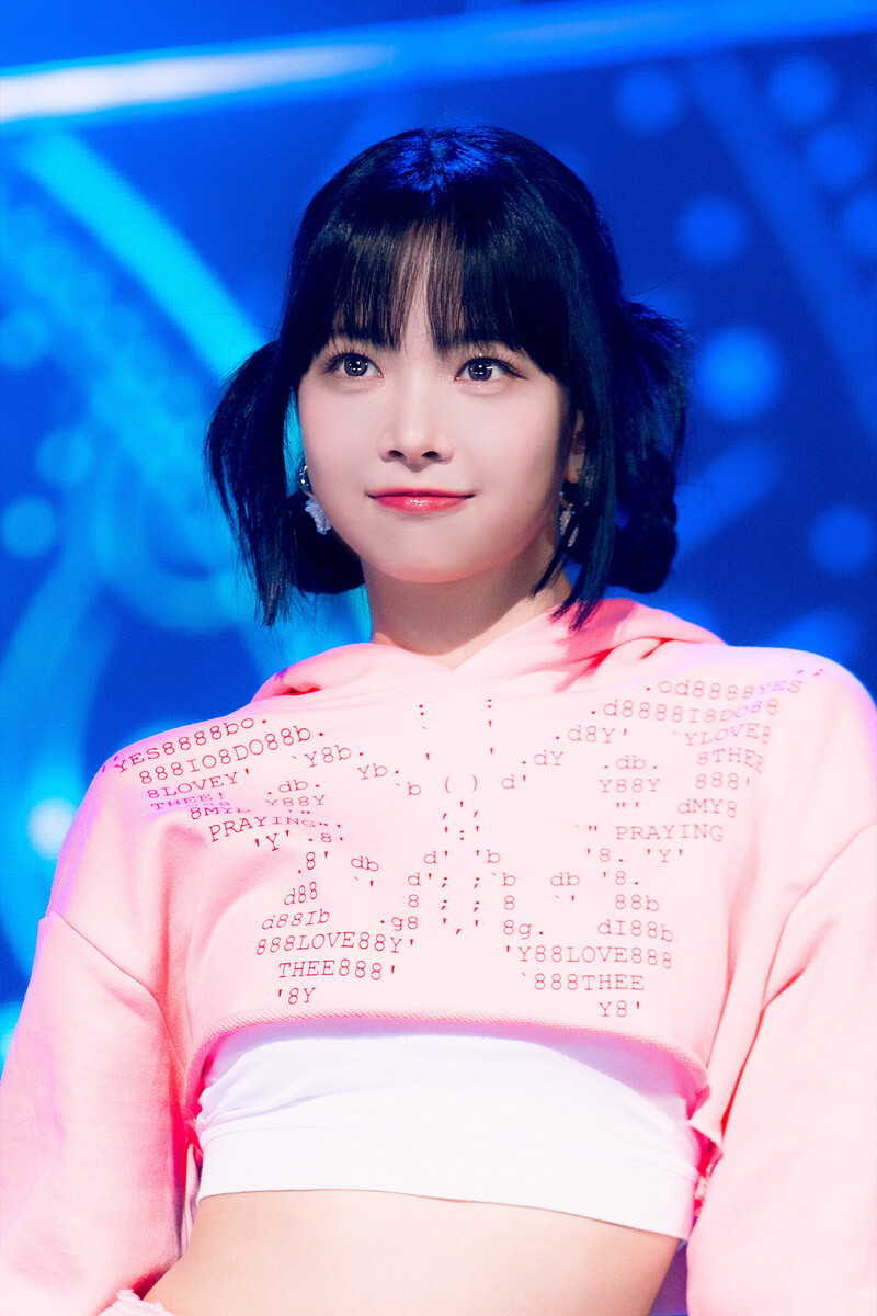 230507 LE SSERAFIM Eunchae - No-Return (Into the unknown) at Inkigayo documents 5