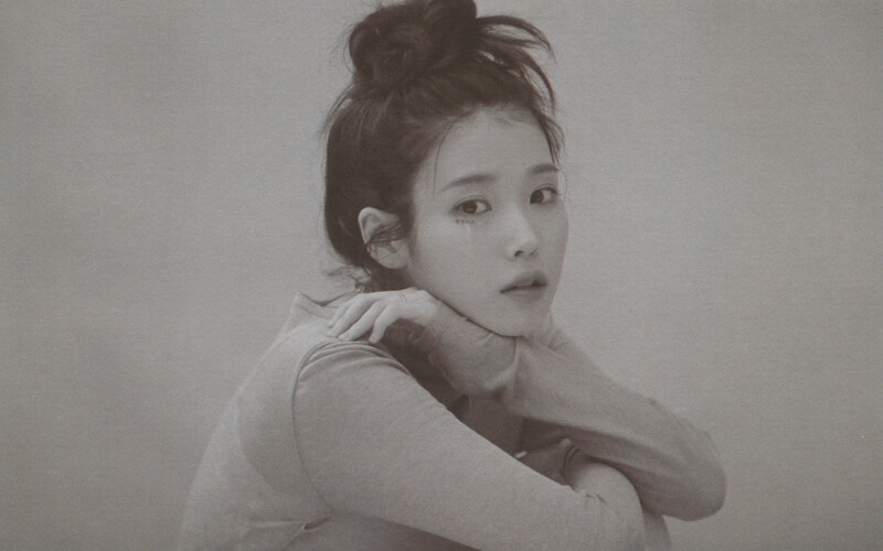 IU - Special Mini Album ‘Pieces’ [SCANS] documents 4