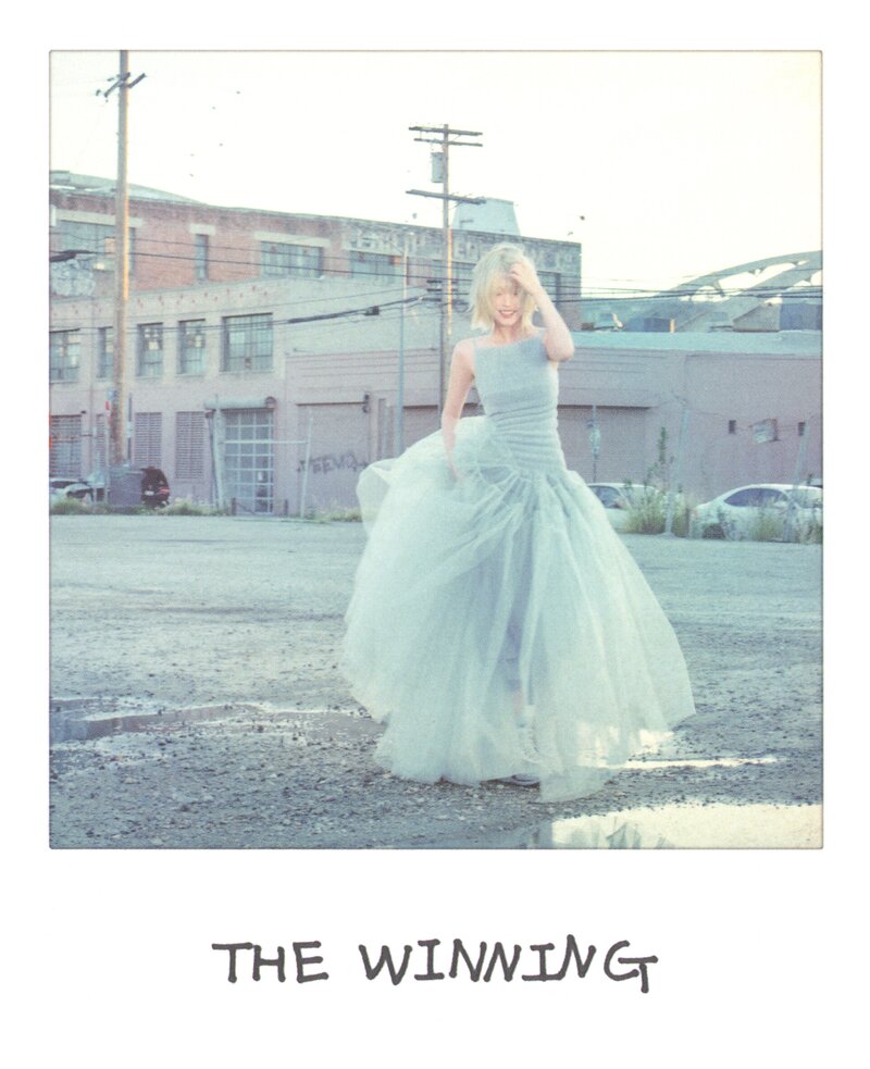 IU - 'The Winning' Photobook documents 4