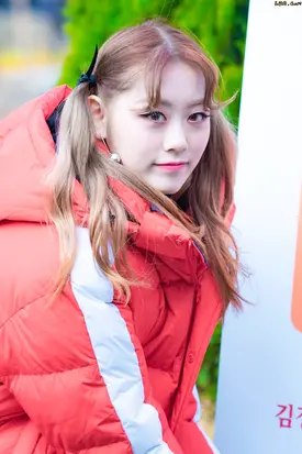 181116 Weki Meki Lua at Music Bank Mini Fanmeet