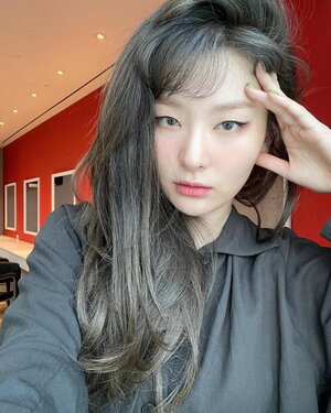 210828 Red Velvet Seulgi Instagram Update