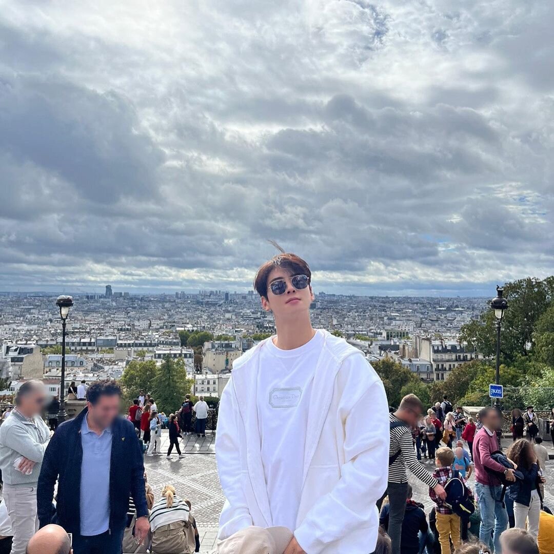 ASTRO's Cha Eunwoo Shocks Fans With An Instagram Update They've Been  Waiting Three Years For - Koreaboo