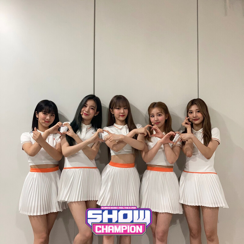 210721 WOOAH sns update - 'Pandora' promotions at Show Champion documents 8