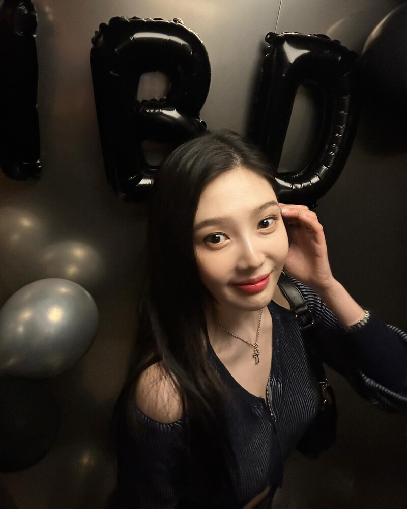 230904 Red Velvet Joy Instagram Update documents 5