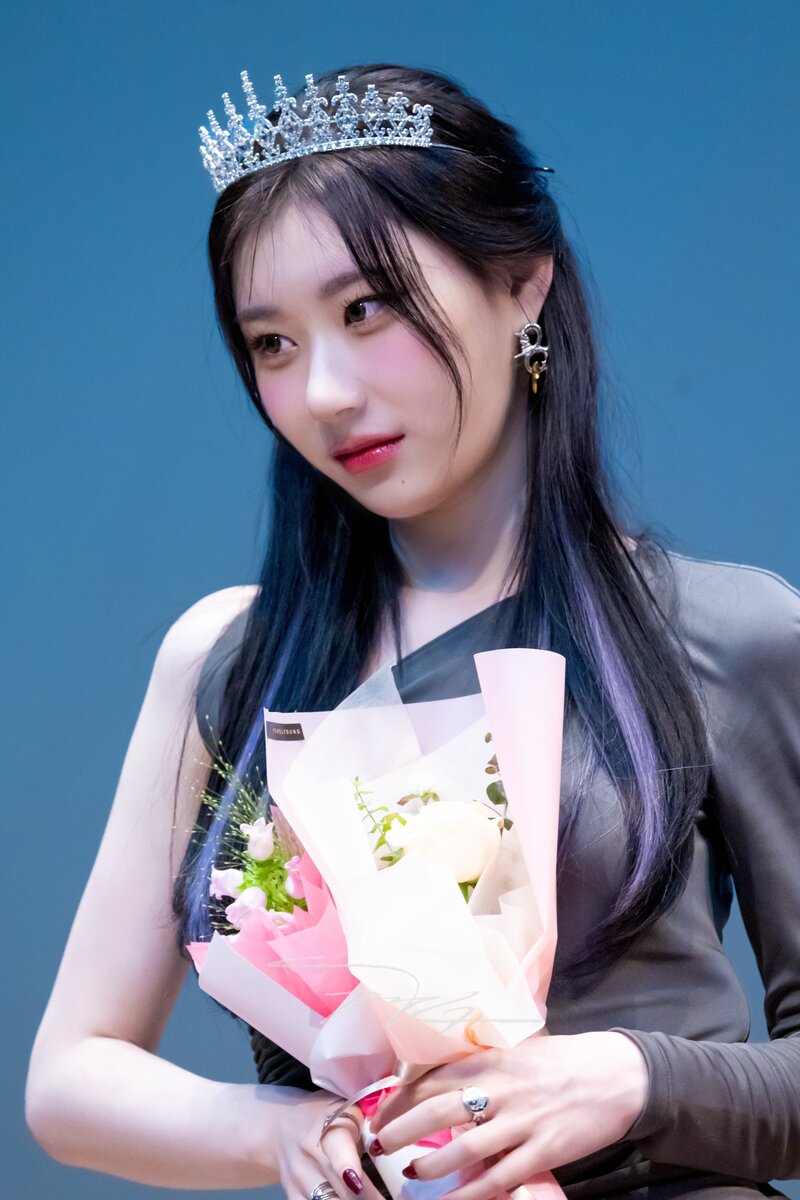 240119 ITZY Chaeryeong - SOUNDWAVE Fansign Event documents 5