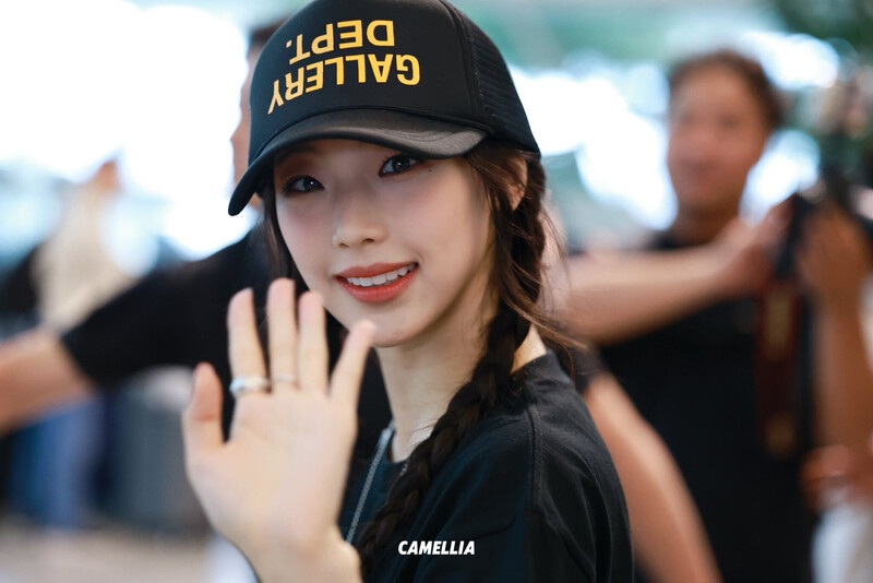 240622 BABYMONSTER Ruka at Incheon International Airport documents 3