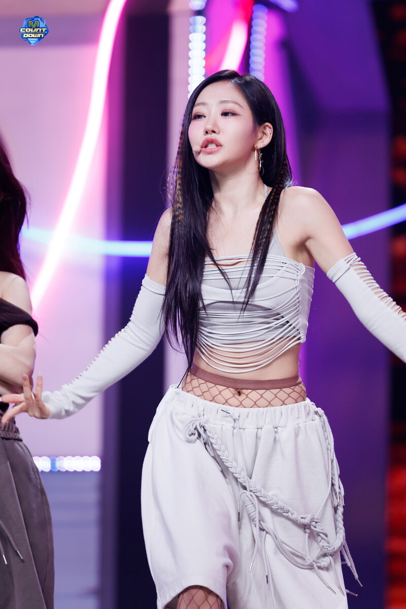 241017 KISS OF LIFE Julie - Get Loud at M Countdown documents 5