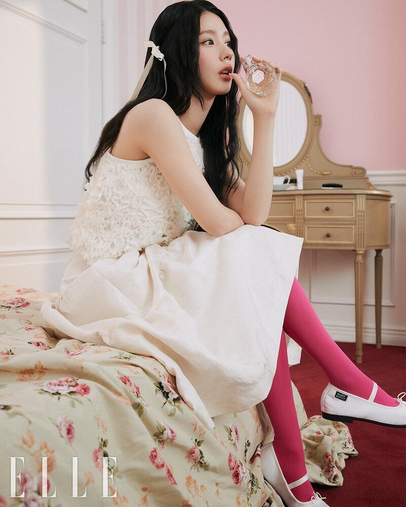 (G)I-DLE MIYEON for ELLE Korea x JILL STUART Beauty June Issue 2023 documents 4
