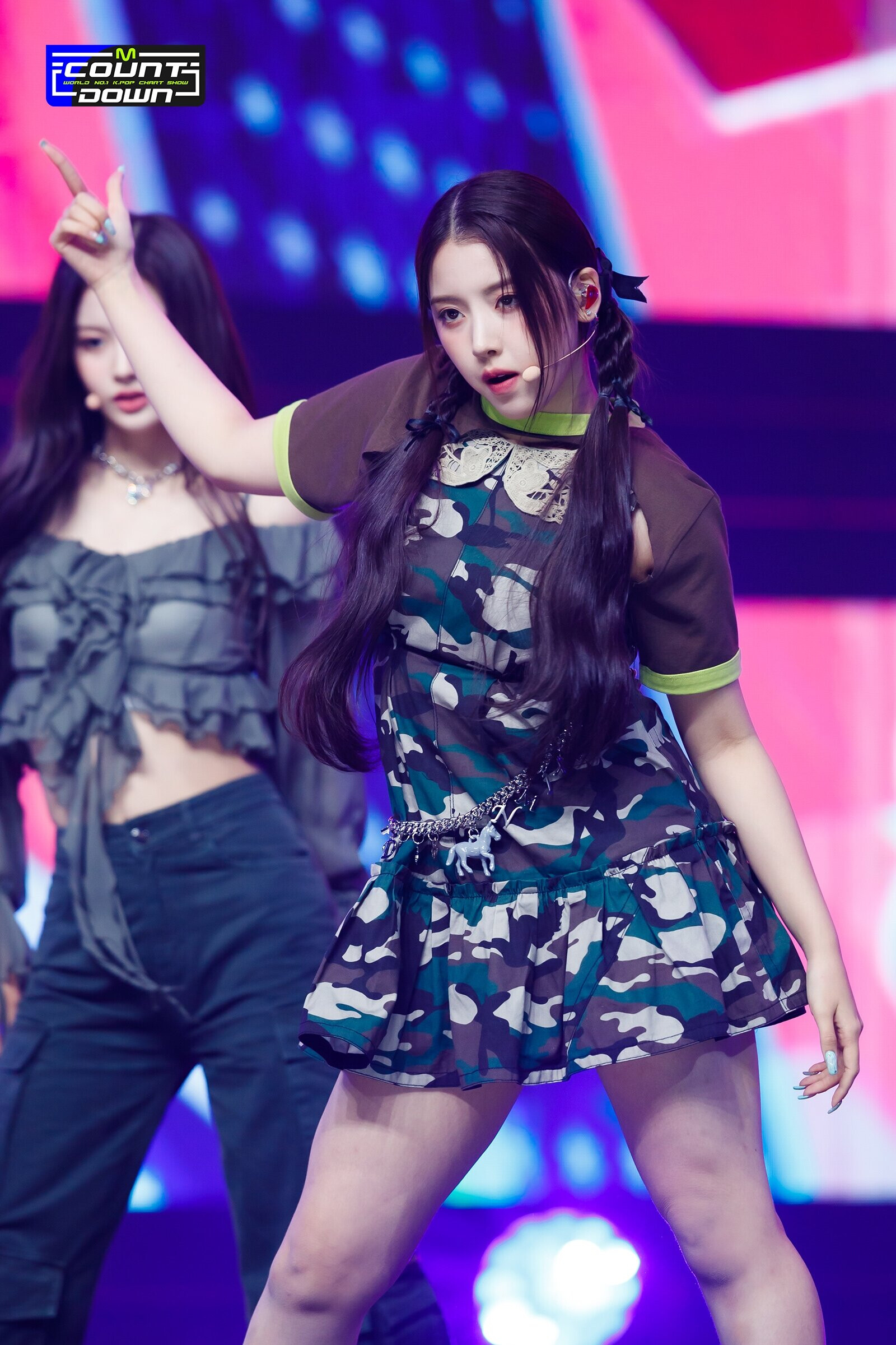 220929 NMIXX Jiwoo - 'DICE' at M COUNTDOWN | kpopping