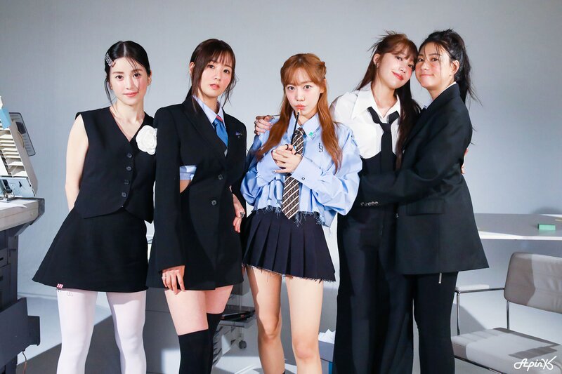 230424 IST Naver post - APINK 'Singles Magazine' April 2023 Issue behind documents 1