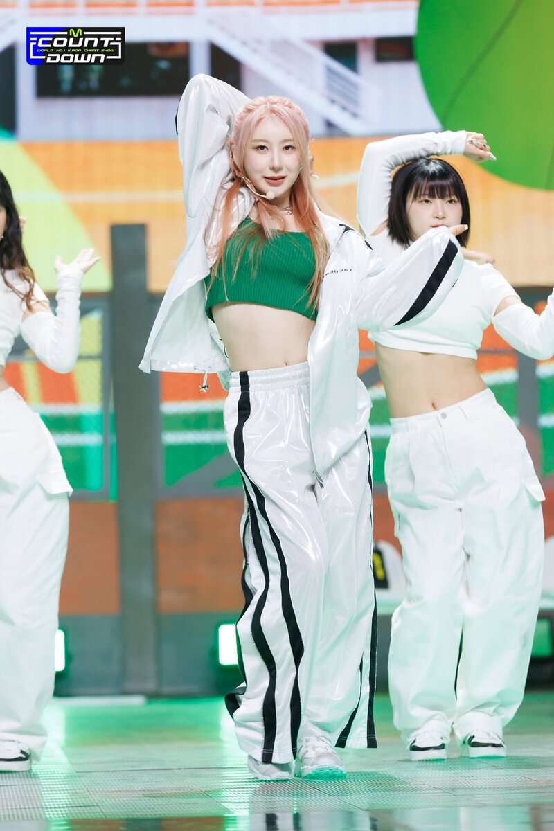 230413 LEE CHAE YEON - 'KNOCK' at M COUNTDOWN documents 13